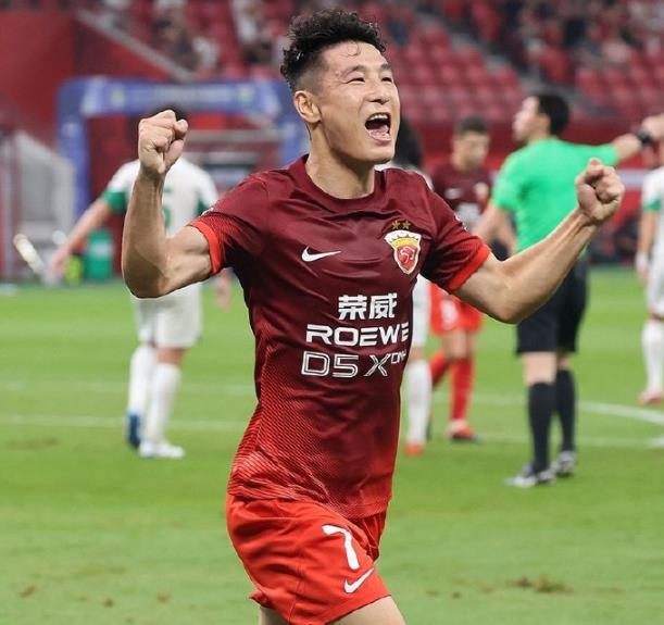 乐竟体育-精湛技艺！中国足球队在国际大赛中脱颖而出